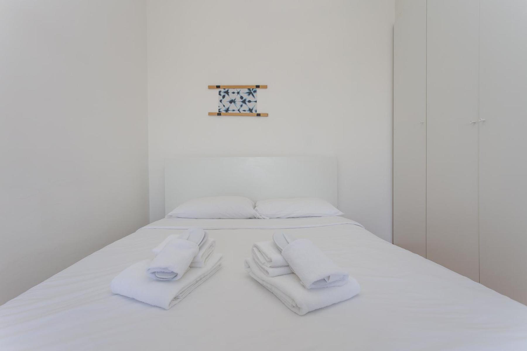 Skyline View Biancamano 1 Bdr With Balcony By Rentopolis Milan Exterior photo